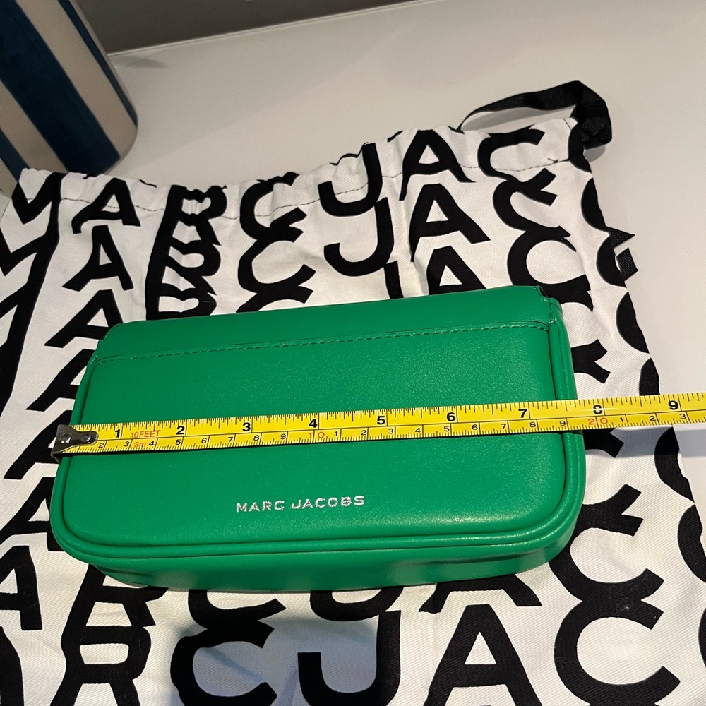 Marc Jacobs Vibrant Green Crossbody Bag - Picture 12 of 16